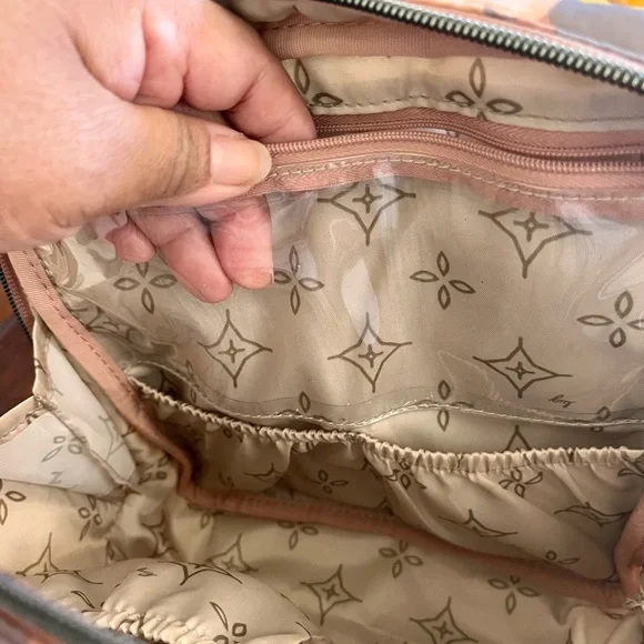 Lug Ranger Pink Camo purse - Picture 7 of 13